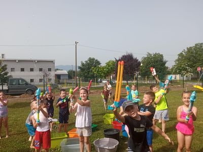 Tigrići, Cvjetići i Ivančice u vodenom danu