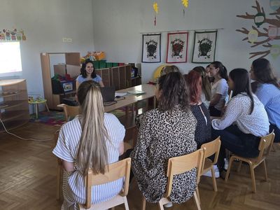 Nepoželjna ponašanja kod djece i kako se nositi s njima? i Poticanje komunikacije, govora i jezika kroz igru