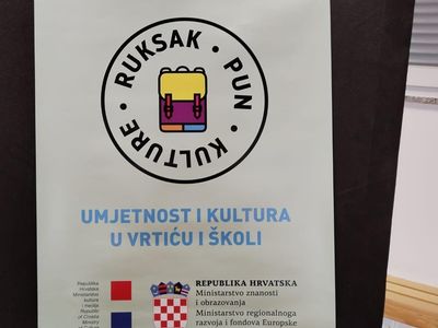 Ruksak pun kulture- Misli u boji