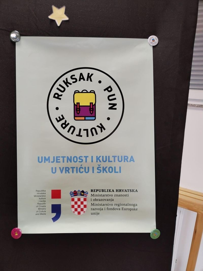 Ruksak pun kulture- Misli u boji